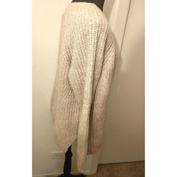 American Eagle “Amazingly Soft” Sweater Women’s L Beige Cream Cozy Knit Pullover - Picture 2 of 7